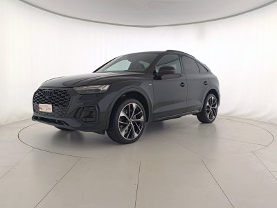 Auto Audi Q5 sportback 40 2.0 tfsi mhev 12v identity black quattro s-tronic usata in vendita presso concessionaria Fratelli Giacomel a 45.900 &euro; - foto numero 1