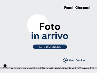Auto Volkswagen T-Roc 1.5 tsi style usata in vendita presso concessionaria Fratelli Giacomel a 17.900 &euro; - foto numero 1